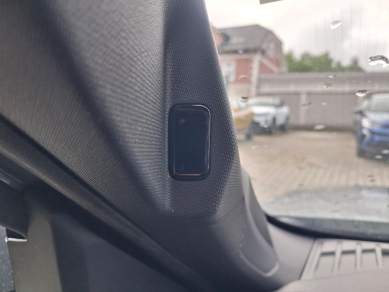 Dacia Duster (2026) Journey hybrid-G 150 4x4 - fotka 21 z 41