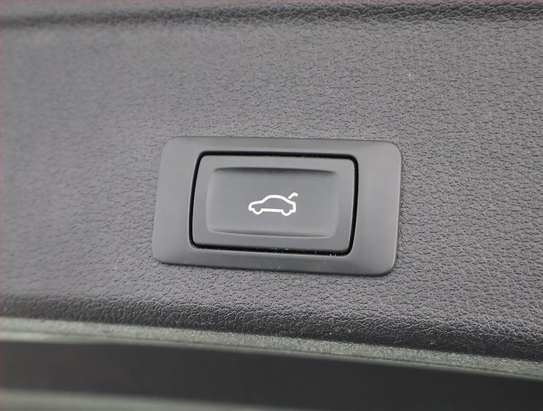 Audi A4 (2019) 40 TDI, Automat, Serv.kniha - fotka 23 z 23