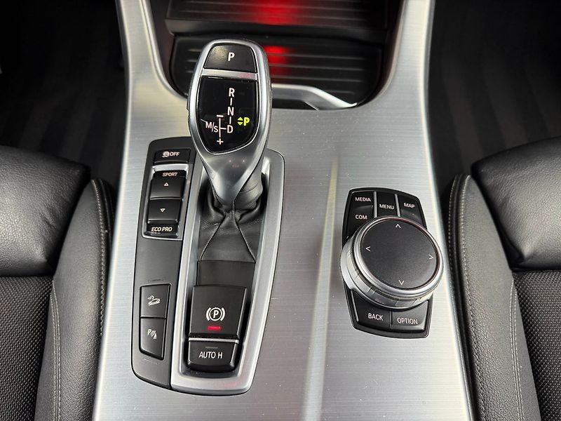 BMW X4 30d xDrive M-SPORT, HUD, KEYLE - fotka 20 z 24