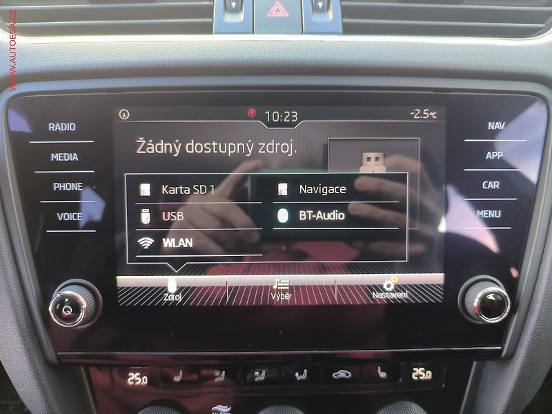 Škoda Octavia (2018) 1.6 TDi, ČR, LED, navi - fotka 12 z 22