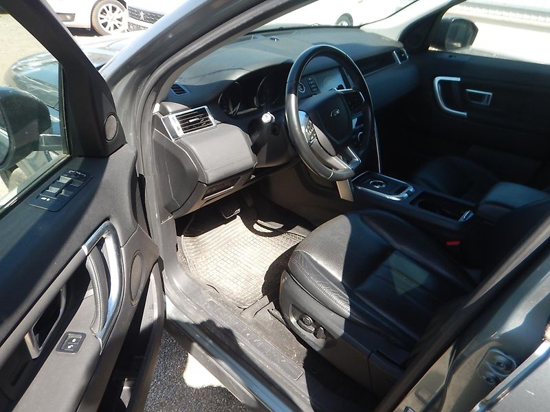 Land Rover Discovery Sport 2.0 TD4, DIGIKLIMA - fotka 9 z 22