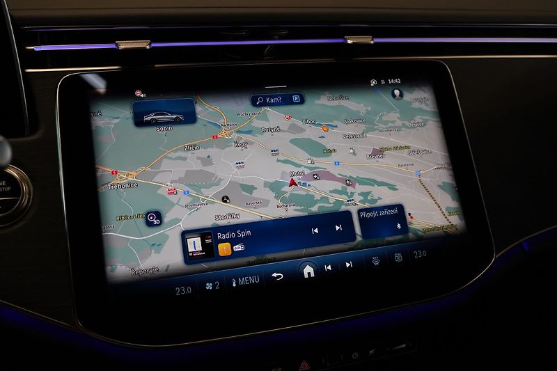 Mercedes-Benz Třídy E 220d 4MATIC, KEYLESS,DISTRONIC - fotka 27 z 43