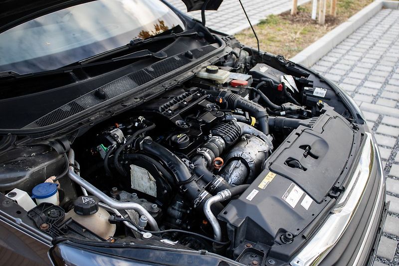 Peugeot 308 - fotka 33 z 36
