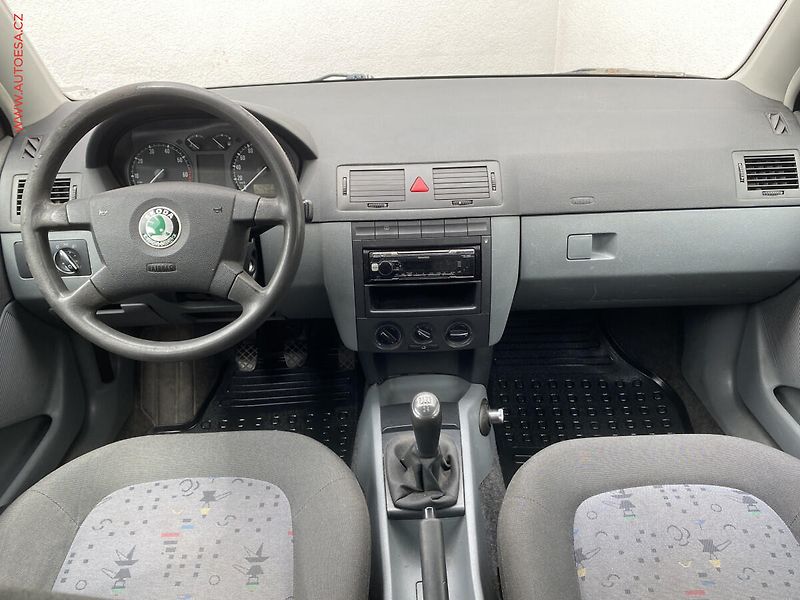 Škoda Fabia (2004) 1.2 12V, ČR, STK4/28 - fotka 8 z 14