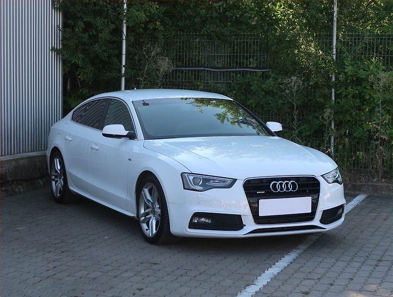 Audi A5 (2014) S-Line 2.0 TDI, 4X4, Automat - fotografie inzerátu