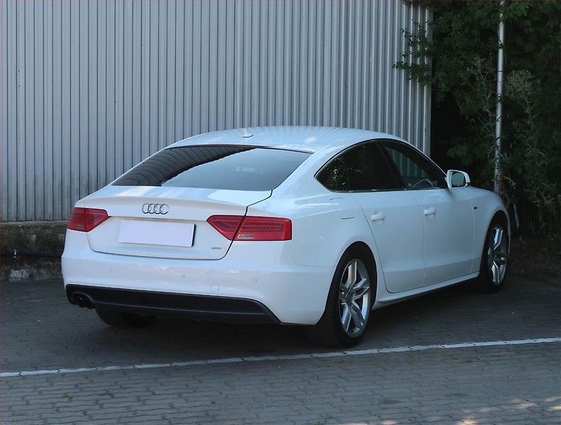 Audi A5 (2014) S-Line 2.0 TDI, 4X4, Automat - fotka 5 z 20