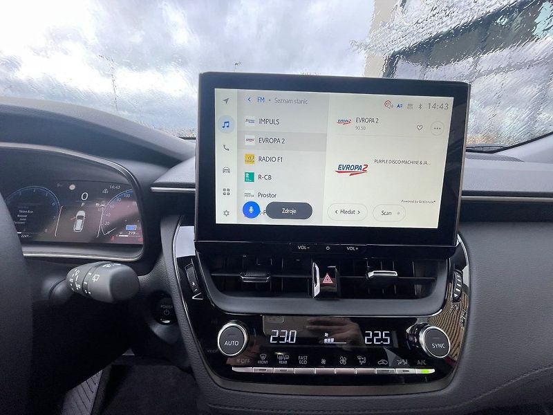Toyota Corolla Cross 2.0 Hybrid FWD GR SPORT - fotka 14 z 29