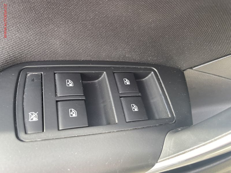 Opel Insignia (2015) 2.0 CDTi, ČR - fotka 22 z 22