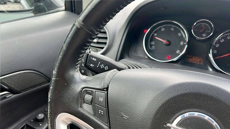 Opel Antara ENJOY 2.2 CDTI 4x4 MT6/1486 - fotka 20 z 28