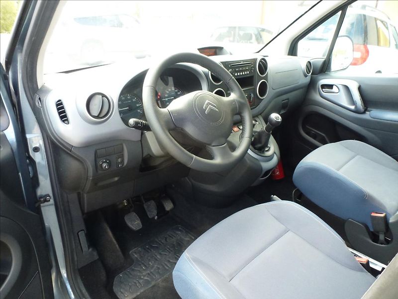 Citroën Berlingo 1,6 HDi  Multispace - fotka 15 z 44
