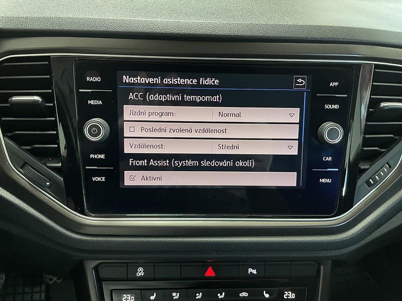 Volkswagen T-Roc 1.5 TSi 110 kW 6M REZERVACE  - fotka 24 z 27