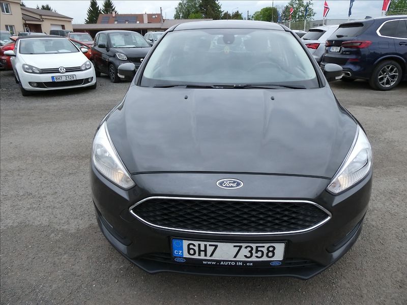 Ford Focus 1,5 Duratorq TDCI 95k kombi - fotka 3 z 38