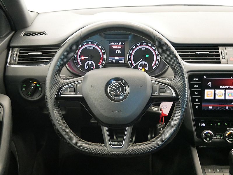 Škoda Octavia - fotka 18 z 30
