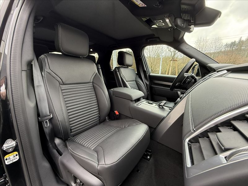 Land Rover Discovery (2026) 3,0 DYNAMIC SE D250 - fotka 26 z 33
