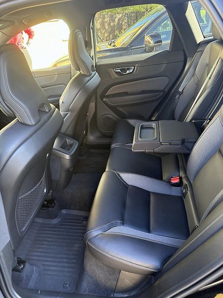 Volvo XC60 (2021) Mild-hybrid 220kW - fotka 6 z 30