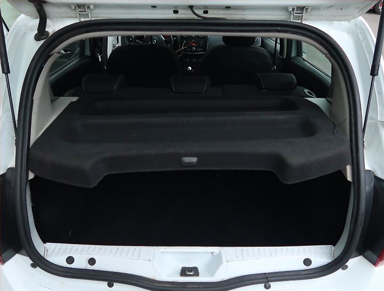 Dacia Sandero (2019) 1.0 SCe, ČR,1.maj - fotka 13 z 15