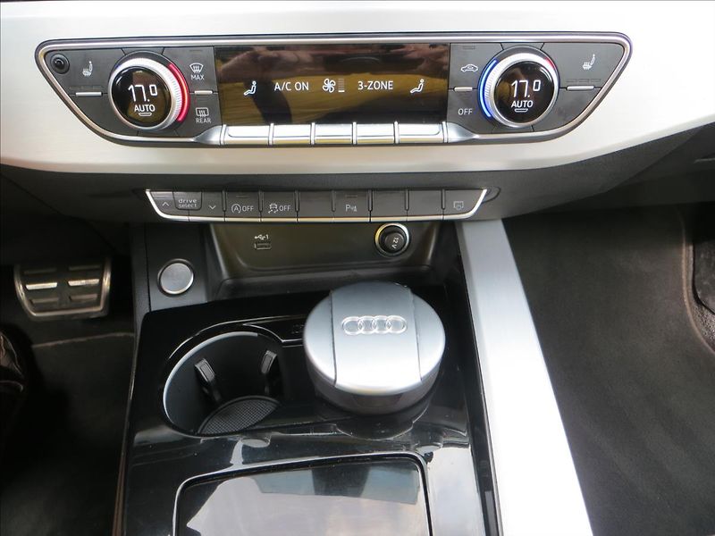 Audi A4 Avant 3,0 TDI 210kW S line qua - fotka 18 z 31