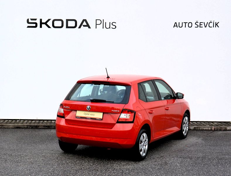 Škoda Fabia (2015) 1.0 MPI 44 KW Ambition - fotka 2 z 22