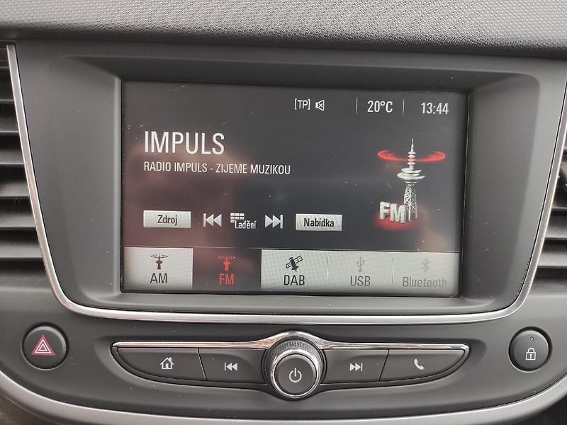 Opel Crossland (2022) 1.2 110k MAN 6 TZ 1. majitel - fotka 19 z 28