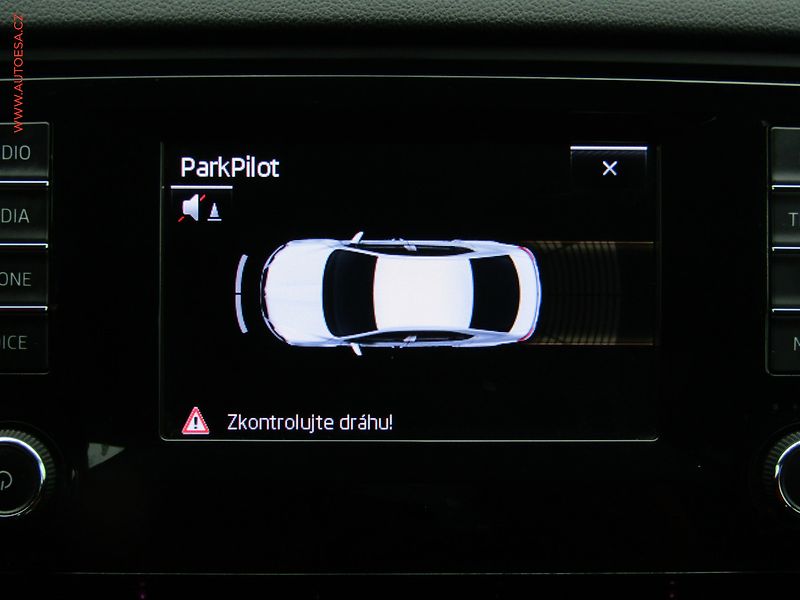 Škoda Octavia (2015) 1.6TDi, ČR, Style, TZ, navi - fotka 15 z 19