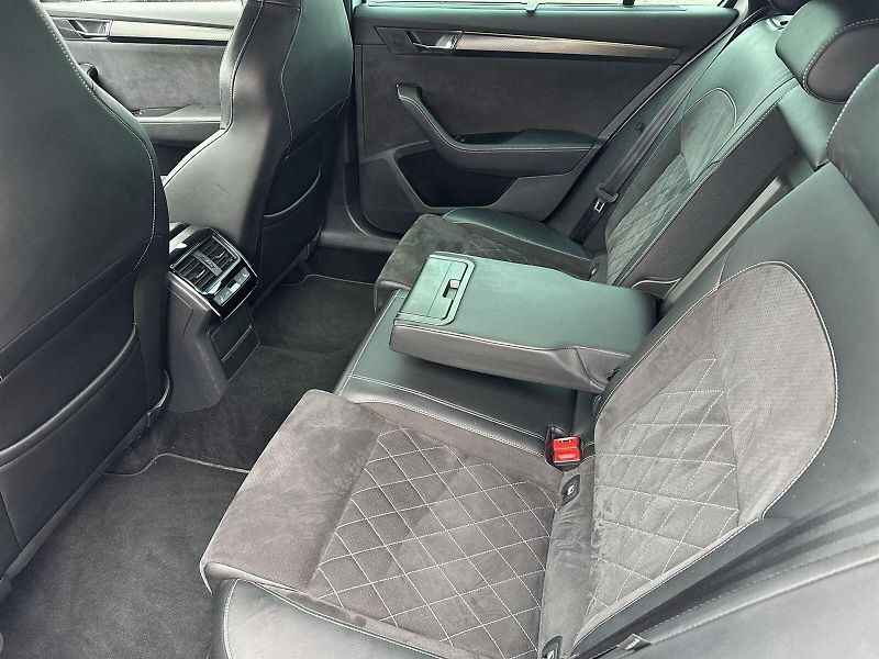 Škoda Superb (2020) Combi 2.0 TDI DSG Sportline - fotka 8 z 36