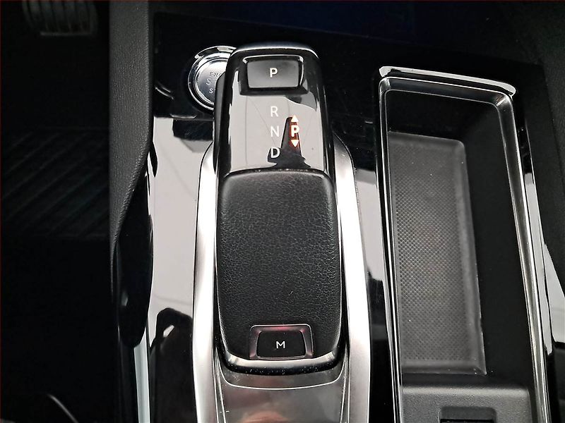 Peugeot 5008 (2021) 1.5 BlueHDi - fotka 13 z 24
