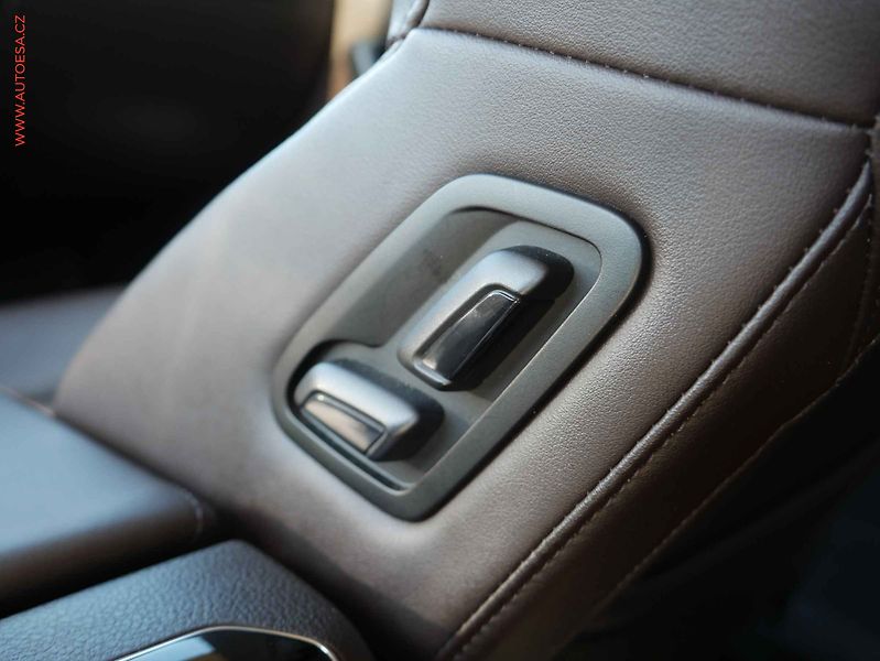 Škoda Superb (2016) 2.0TDi, ČR, DSG, bixen - fotka 17 z 28