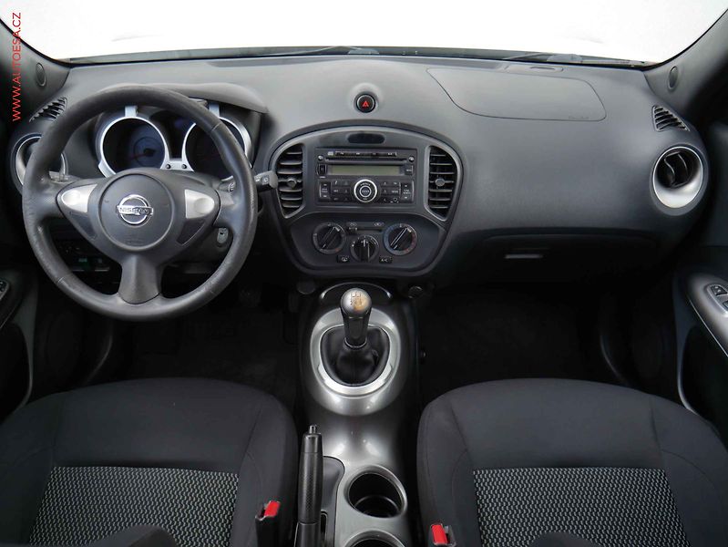 Nissan Juke (2015) 1.6i, ČR, Klima - fotka 8 z 16