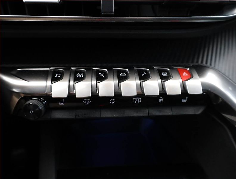Peugeot 5008 (2021) 1.5 BlueHDi, 7 míst, Tempomat - fotka 10 z 18