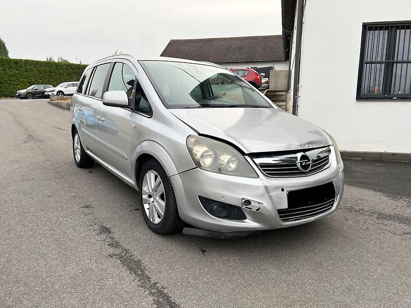 Opel Zafira 1.7 CDTi 92kW - fotka 1 z 15