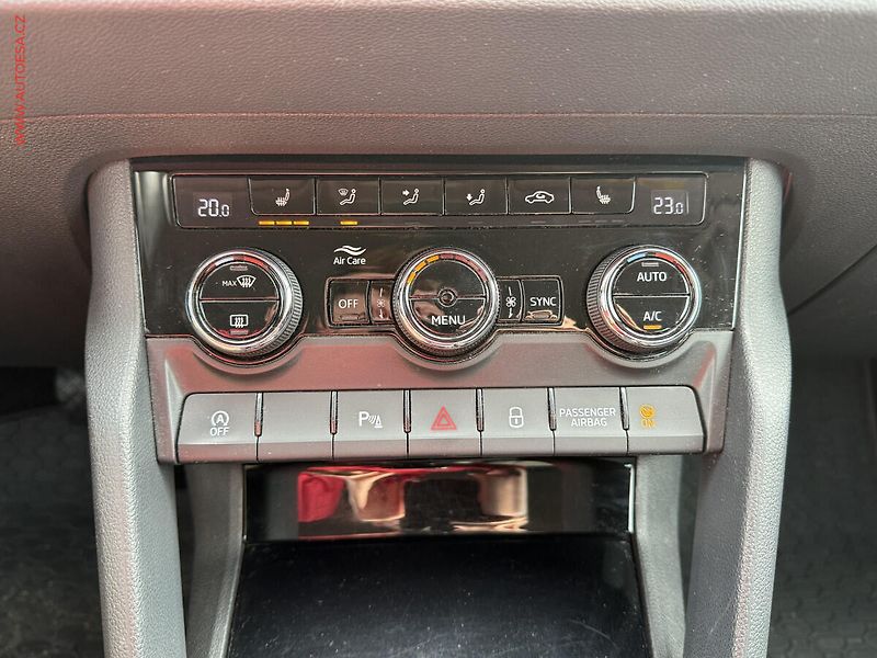 Škoda Karoq (2019) 2.0 TDi 4x4, ČR, Style, DSG - fotka 19 z 22