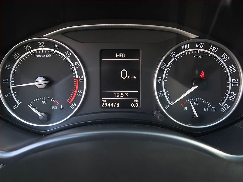 Škoda Octavia (2011) RS 2.0 TDI, Automat, Navi - fotka 11 z 16