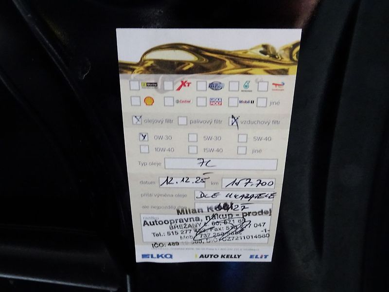 Land Rover Range Rover Evoque 2.0D 150 AWD A/T Kamera - fotka 29 z 31