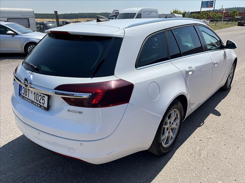 Opel Insignia 1,6 CDTi KLIMA ROZVODY SERVIS - fotka 6 z 37