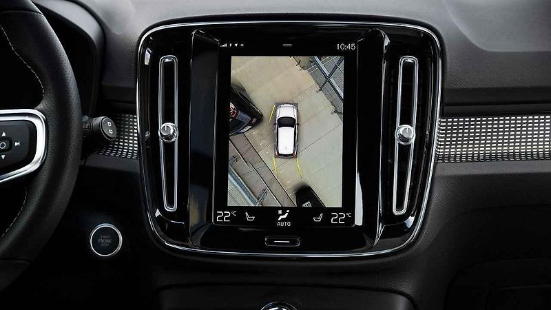 Volvo XC40.
