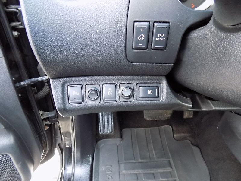 Nissan Navara (2017) 2.3DCi/4x4/Bi-xenon/NAVI/ČR/ - fotka 21 z 39