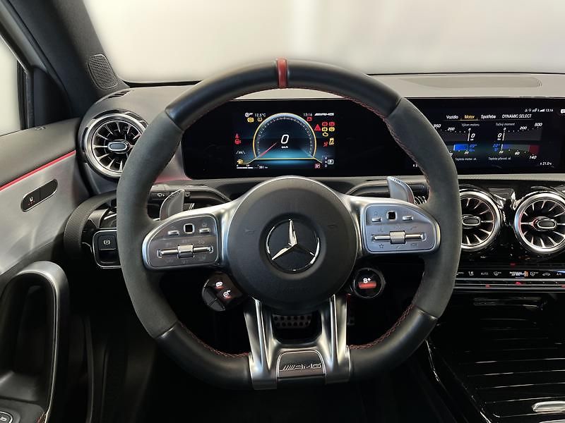 Mercedes-Benz Třídy A Třídy Mercedes-AMG A 45 S 4MAT - fotka 11 z 22