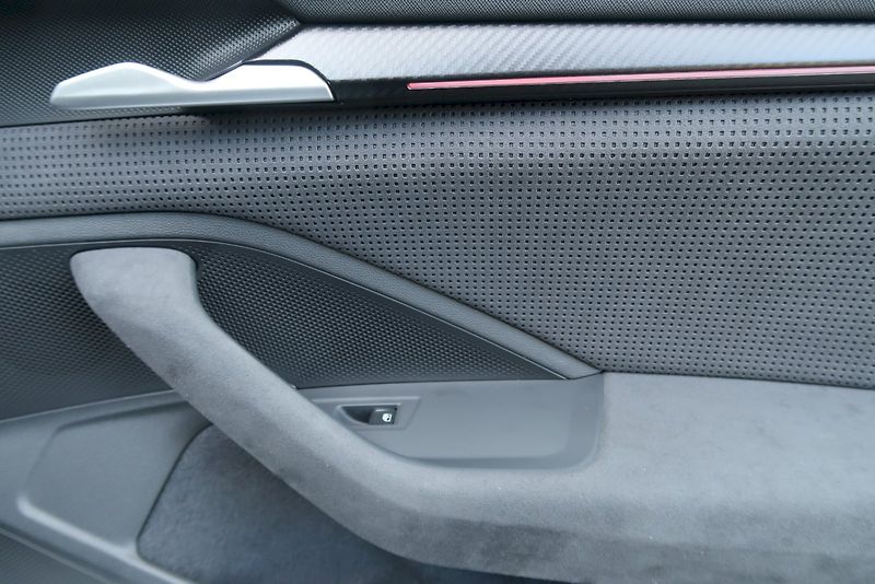 Škoda Superb (2025) Combi SportLine  2,0 TSi/150 k - fotka 16 z 33