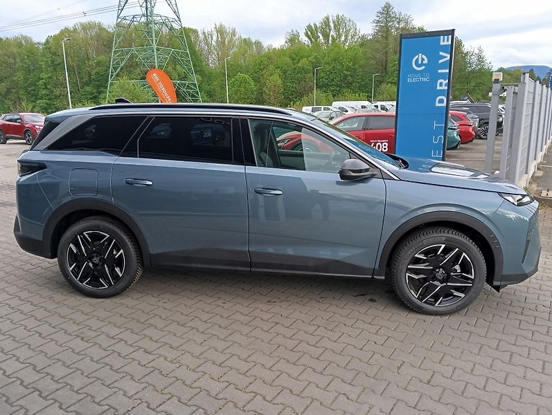 Peugeot 5008 (2026) ALLURE Hybrid 145 e-DCS6 - fotka 8 z 21
