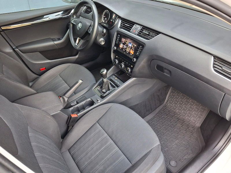 Škoda Octavia (2017) Combi Style Plus 1,4TSi 110kW - fotka 14 z 35