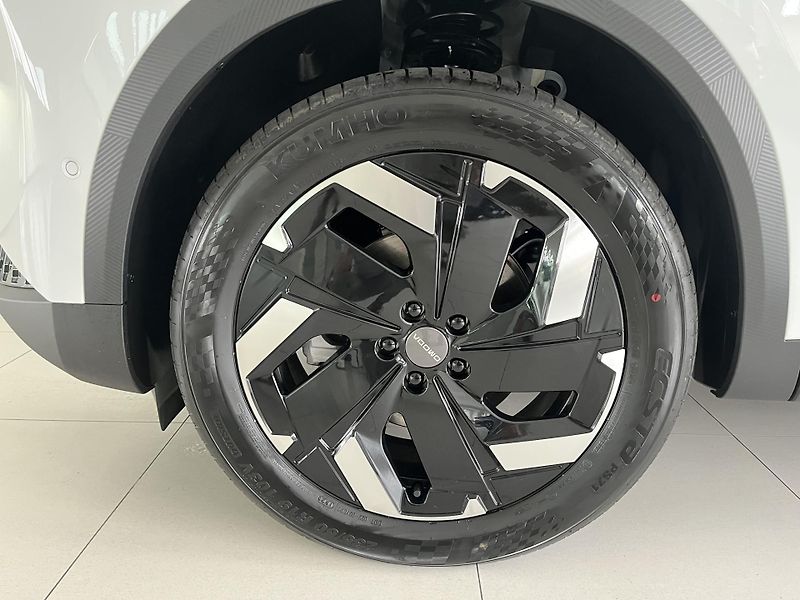 Omoda 7 (2026) 1.6 TGDI PREMIUM - fotka 10 z 14