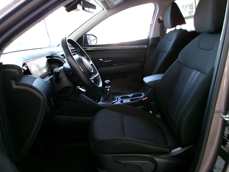 Hyundai Tucson (2021) 1.6T-GDi 110kW SMART NAVI - fotka 11 z 18