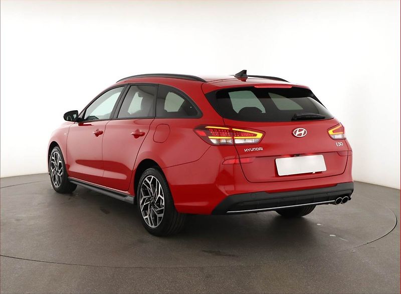 Hyundai i30 (2025) 1.0 T-GDI, N-LINE, DPH - fotka 4 z 19
