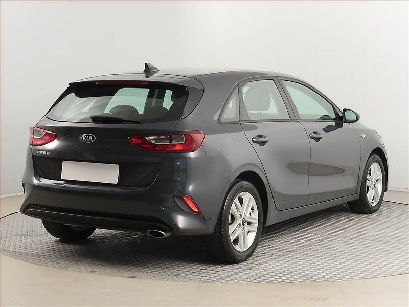 Kia Ceed (2021) 1.0 T-GDI, Serv.kniha - fotka 5 z 16