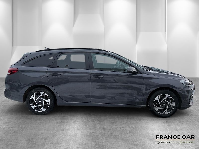 Hyundai i30 (2025) 1.0 T-GDi 74kW Family - fotka 4 z 24