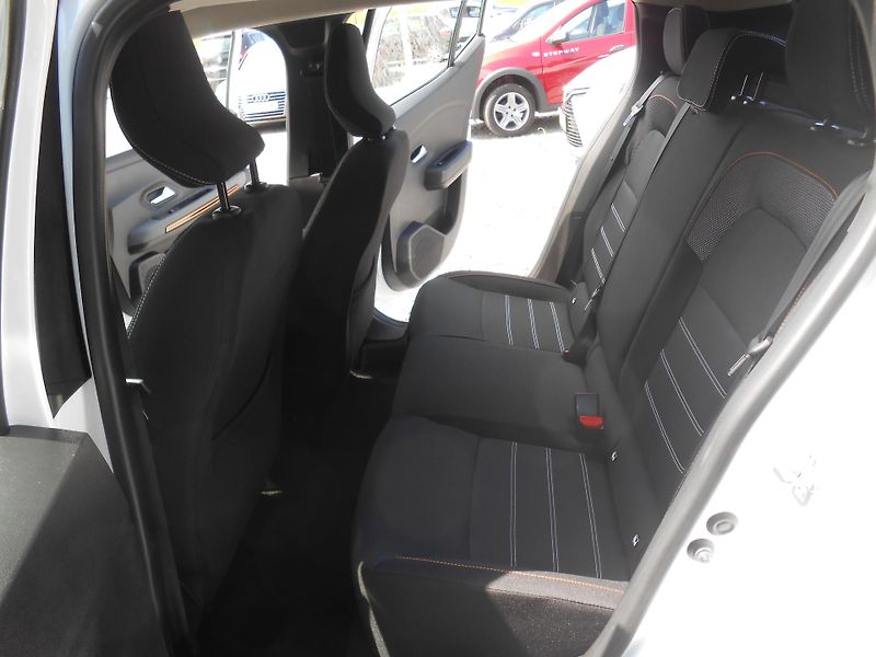 Dacia Sandero STEPWAY,NAVI,KAMERA,18tkm - fotka 28 z 45