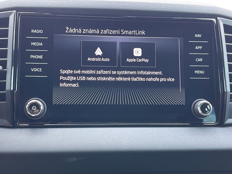 Škoda Karoq (2024) 2.0 TDI 110 kW 4x4 DSG SportLi - fotka 18 z 35