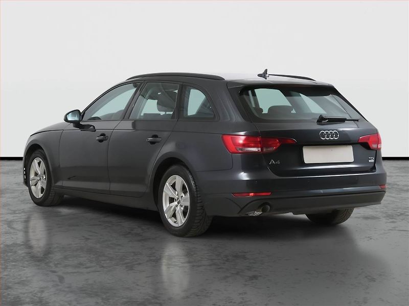 Audi A4 (2016) 2.0 TDI, Automat, Navi - fotka 4 z 19