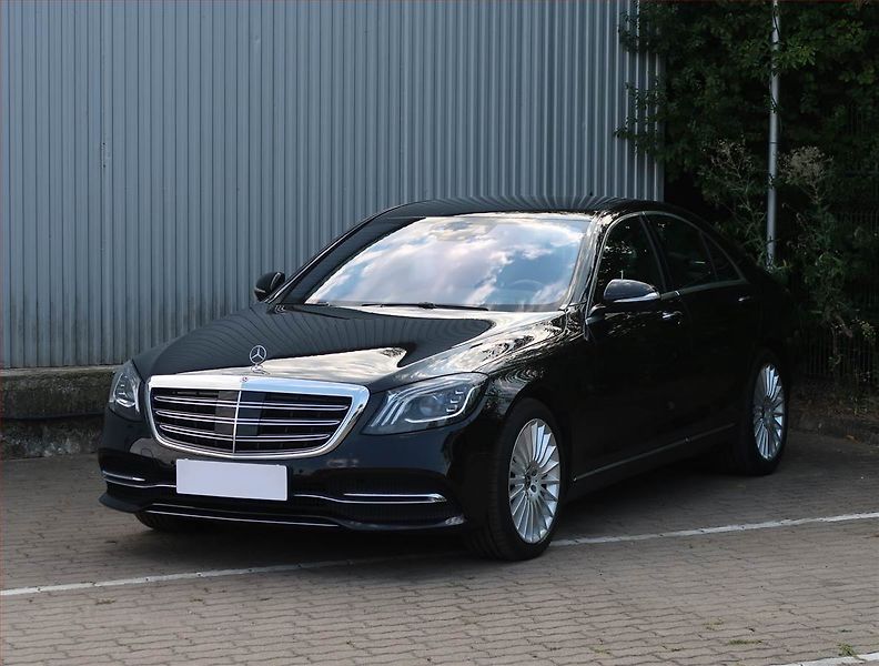 Mercedes-Benz Třídy S (2020) S 400 d 4MATIC - fotka 2 z 25