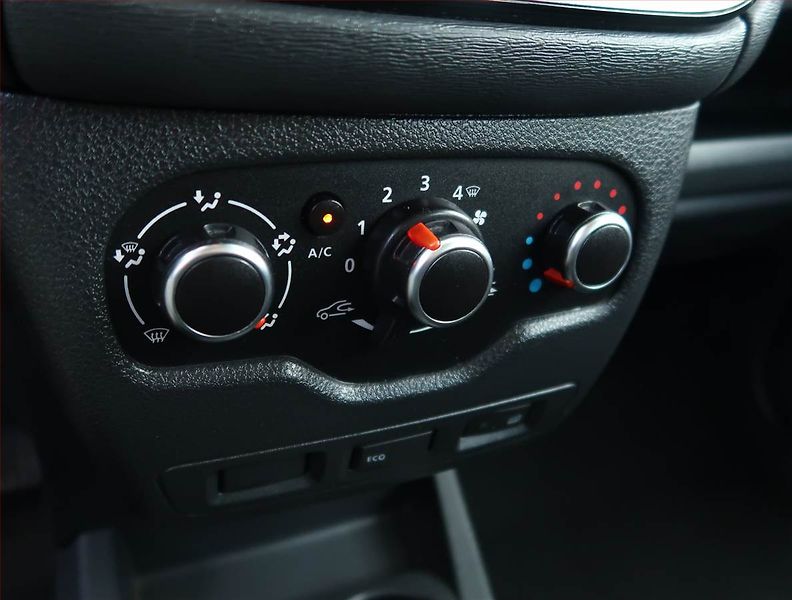 Dacia Dokker (2019) Arctica 1.6 SCe, 5Míst, ČR - fotka 15 z 15